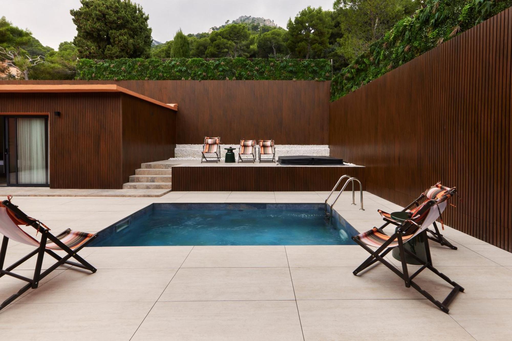 Eze Beach Residence