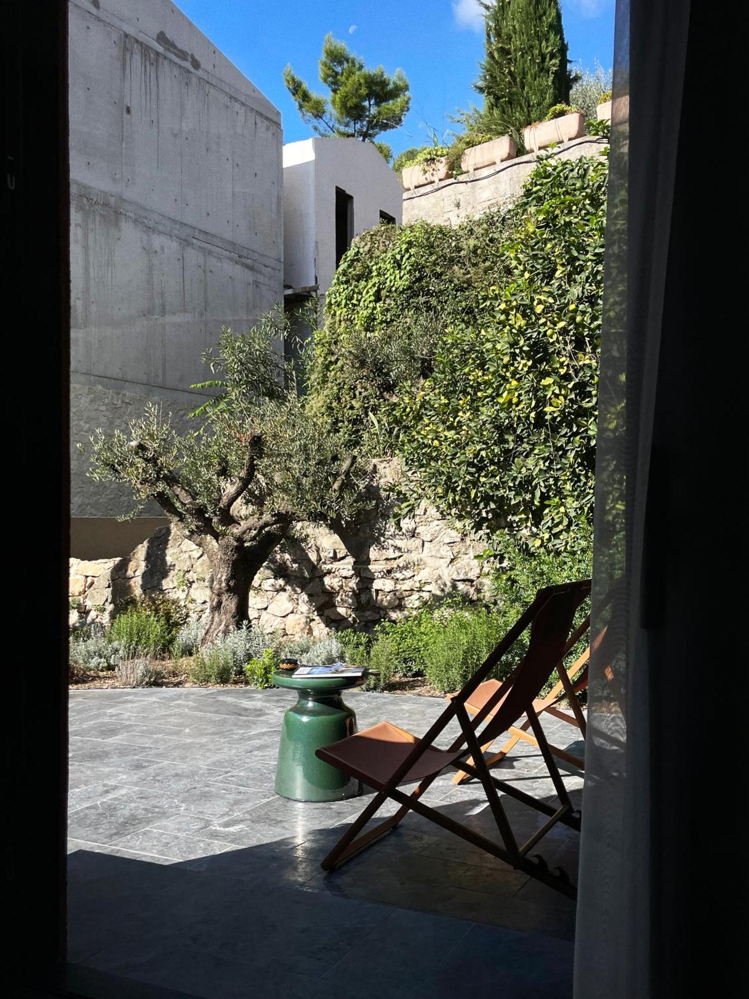 Eze Beach Residence Apartment *